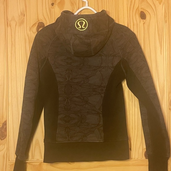 Black and Grey LuluLemon sweater - Picture 2 of 3